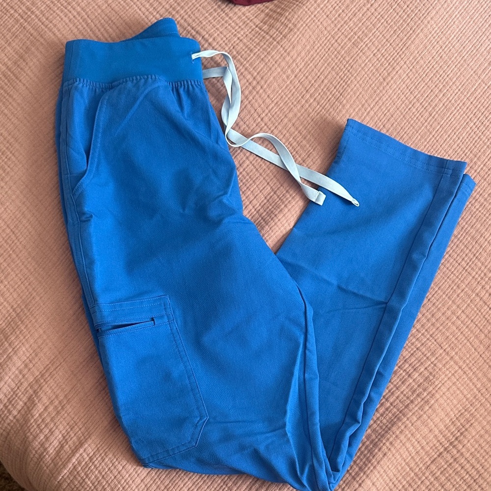 Figs Women’s Scrub Pants in Bright Blue
